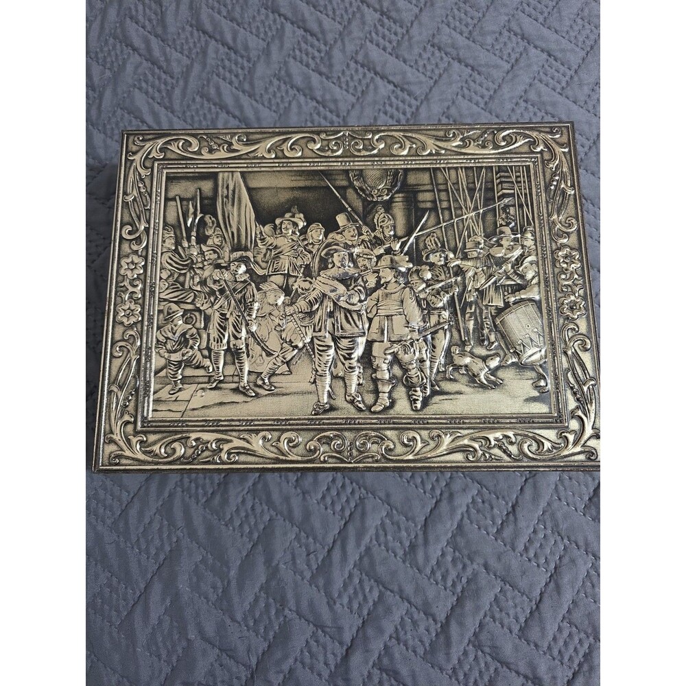 VTG Victoria Metal Biscuit Tin Embossed Rembrandt's The Night Watch Holland 12x9